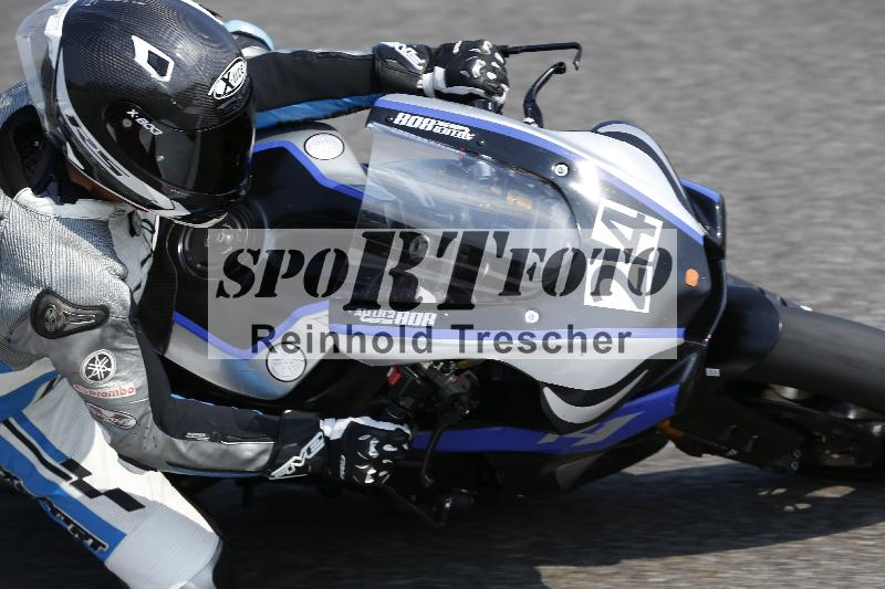 /Archiv-2025/49 26.08.2025 Cornu Master School ADR/rot-rouge/24